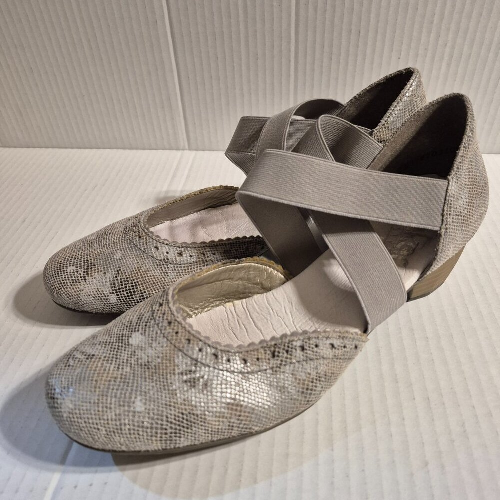 Rieker Antistress Shimmering Gray Suede Criss Cross Straps Low Heel Shoe 39 8.5